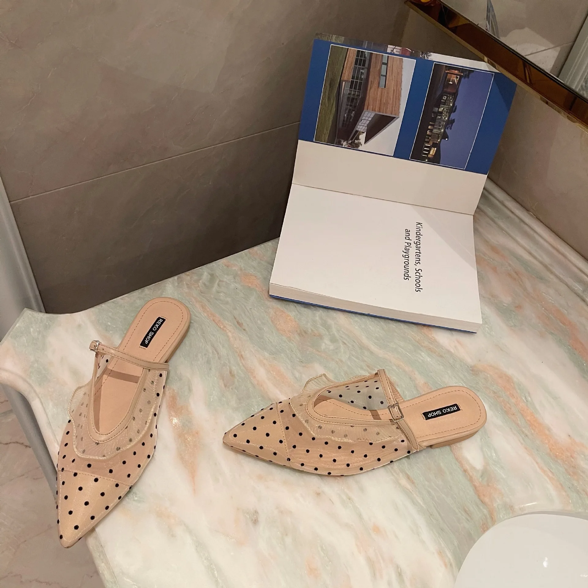 

Female Shoes Pointed Toe Ladies' Slippers Low Luxury Slides Loafers 2021 Flat Designer Rubber Rome PU Spring Fabric Shoes Slippe