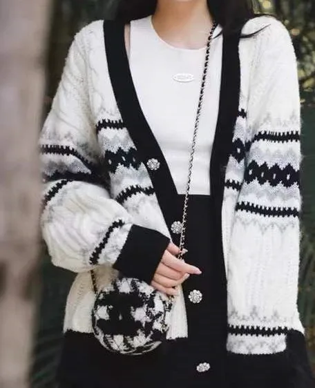 

Women Color Patchwork Knitted Sweater 2021 Autumn Winter Ladies Simple Long Sleeve Single Breasted V-Neck Warm Cardigan