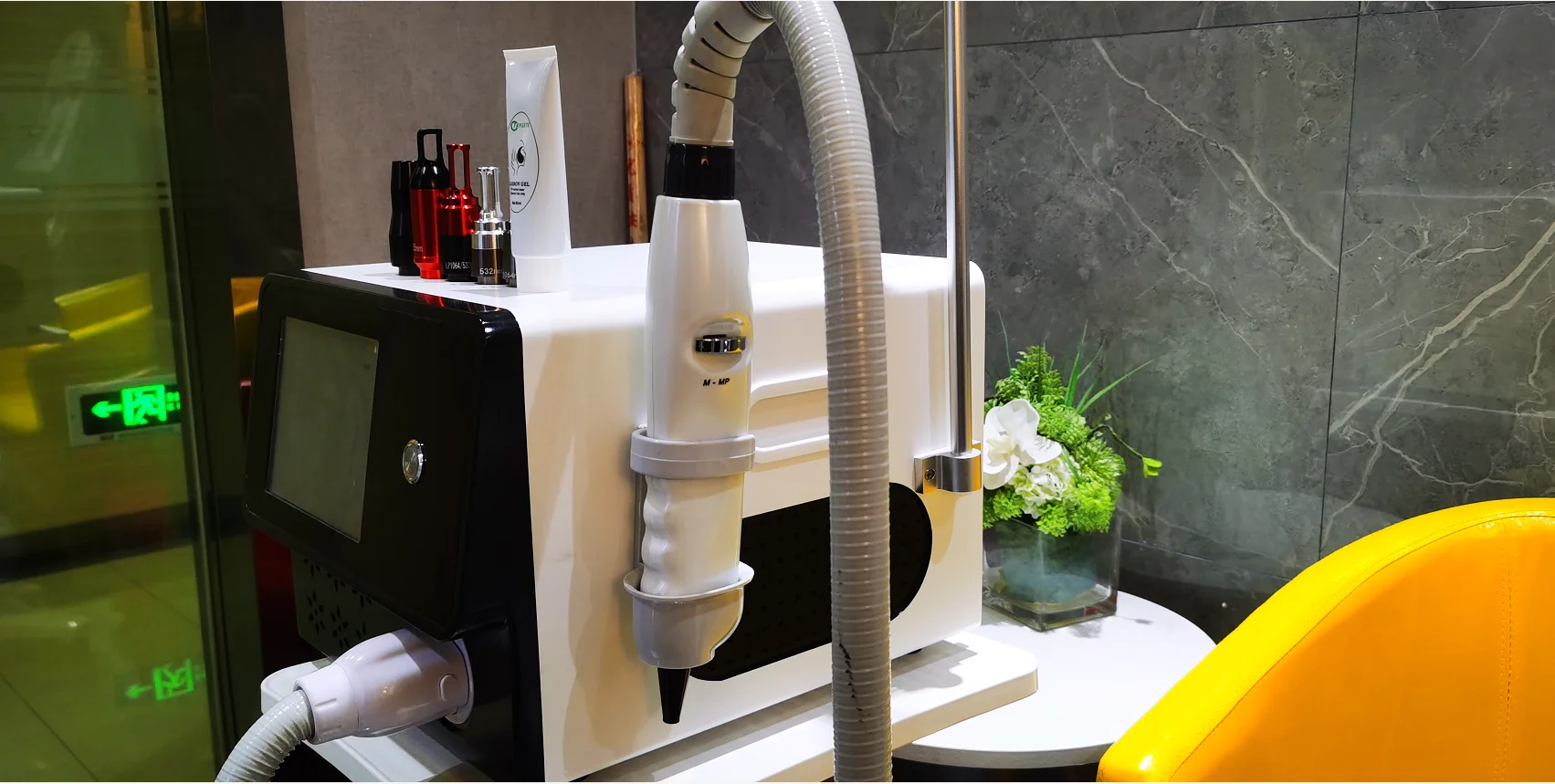 2022 best q switch nd yag laser tattoo removal machine pico laser remove tattoo picosecond laser tattoo removal machine