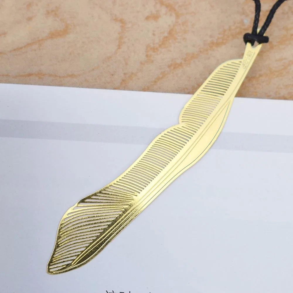 

1 Pcs Creative Animal Feather Shape Bookmark Gold Plated Metal Hollow Out Art Bookmarks For Book Paper Reading Free Shipping