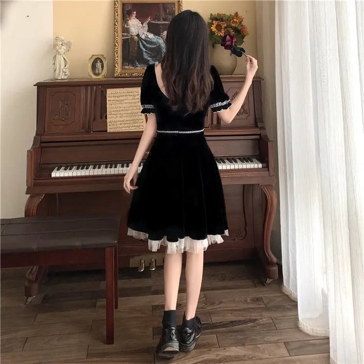 

Fat mm large women's 2021 summer new style bubble sleeve bandage waist down show thin temperament lace stitching dress for women