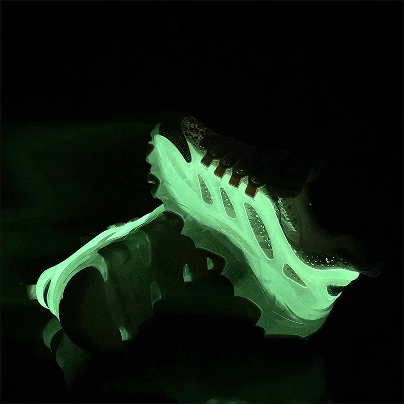 

Designer Sneakers Women 2021 Casual Sport Shoes Fashion Thick Jelly Sole Mesh Luminous Chunky Sneakers Women Zapatillas Mujer
