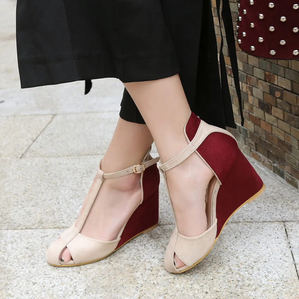 Новые летние женские пикантные туфли из флока на платформе с Т образным ремешком