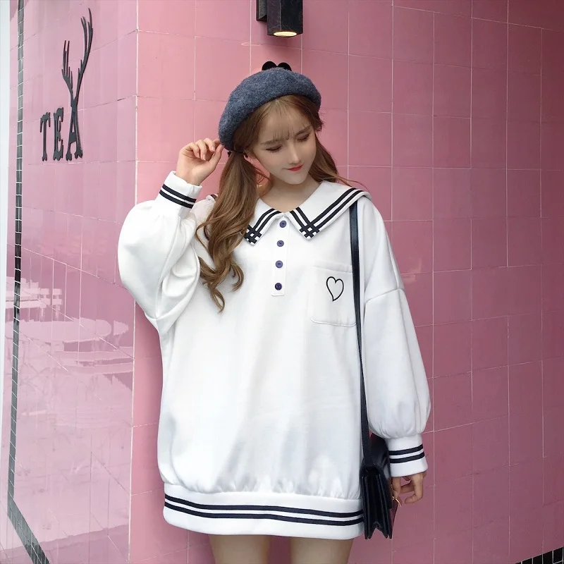 Свободный свитер в корейском стиле с темно синим воротником новинка весны 2021