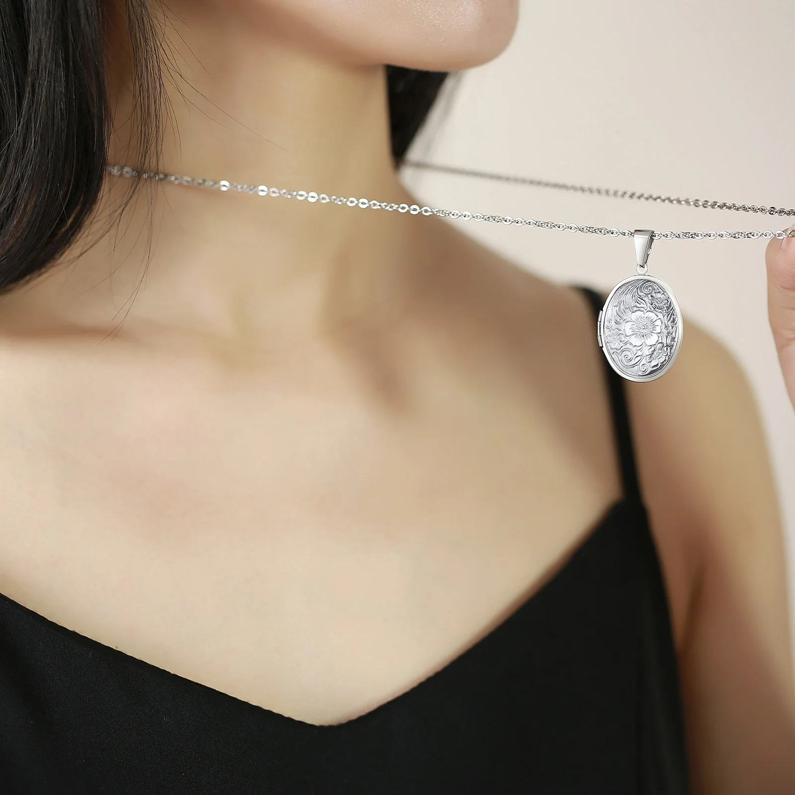 Ожерелье с кулоном в форме сердца овальное из нержавеющей стали | Украшения и