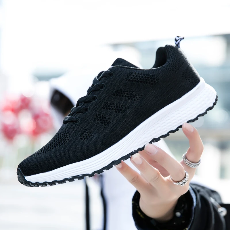 Causal Couple Light Women's Flat Shoes Breathable Air Mesh Sport Women's Sneakers Outdoor Jogging Classic White Womens Shoes 44