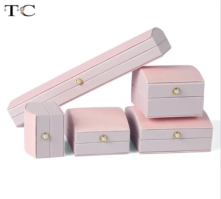 

High Quality Brushed Arch Pearl Clasp Jewelry Box Ring Pendant Bracelet Box Jewelry Necklace Holder Bulk Packaging
