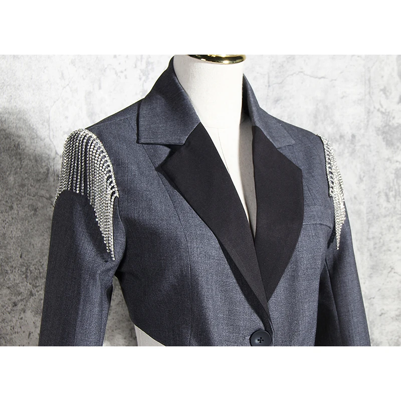 Женская ажурная куртка TWOTWINSTYLE разноцветная составного кроя с отложным