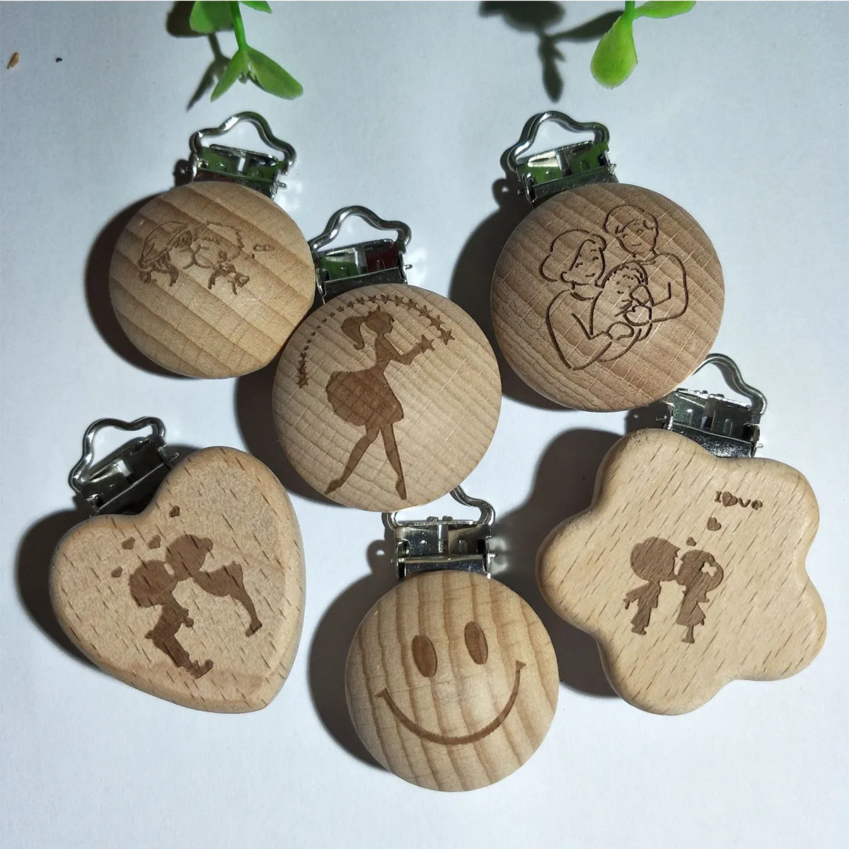 Custom Nipple Clip Laser Printed Logo Beech Wood Pacifier Clip Chain Teether Infant Soother Clip Toy DIY teething hold Tool