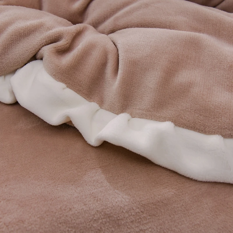 Бархатная наволочка цвета хаки макраме зима 100% с кристаллами молочным бархатным