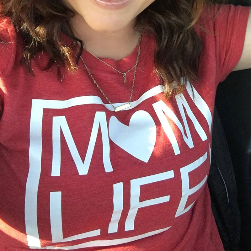 Футболка женская с надписью Mom Life Is The Best Повседневный хлопковый топ коротким