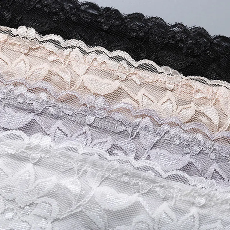 Однотонный бюстгальтер труба кружевной без бретелек легко пристегивающийся с