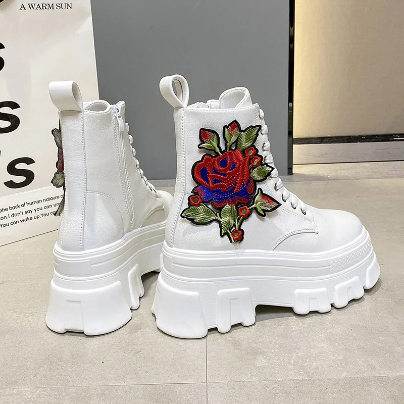 New Winter Boots For Women Fashion Floral Embroidery Lace-up Zipper Botas Mujer Boots Platform Heel Ladies Autumn Shoes