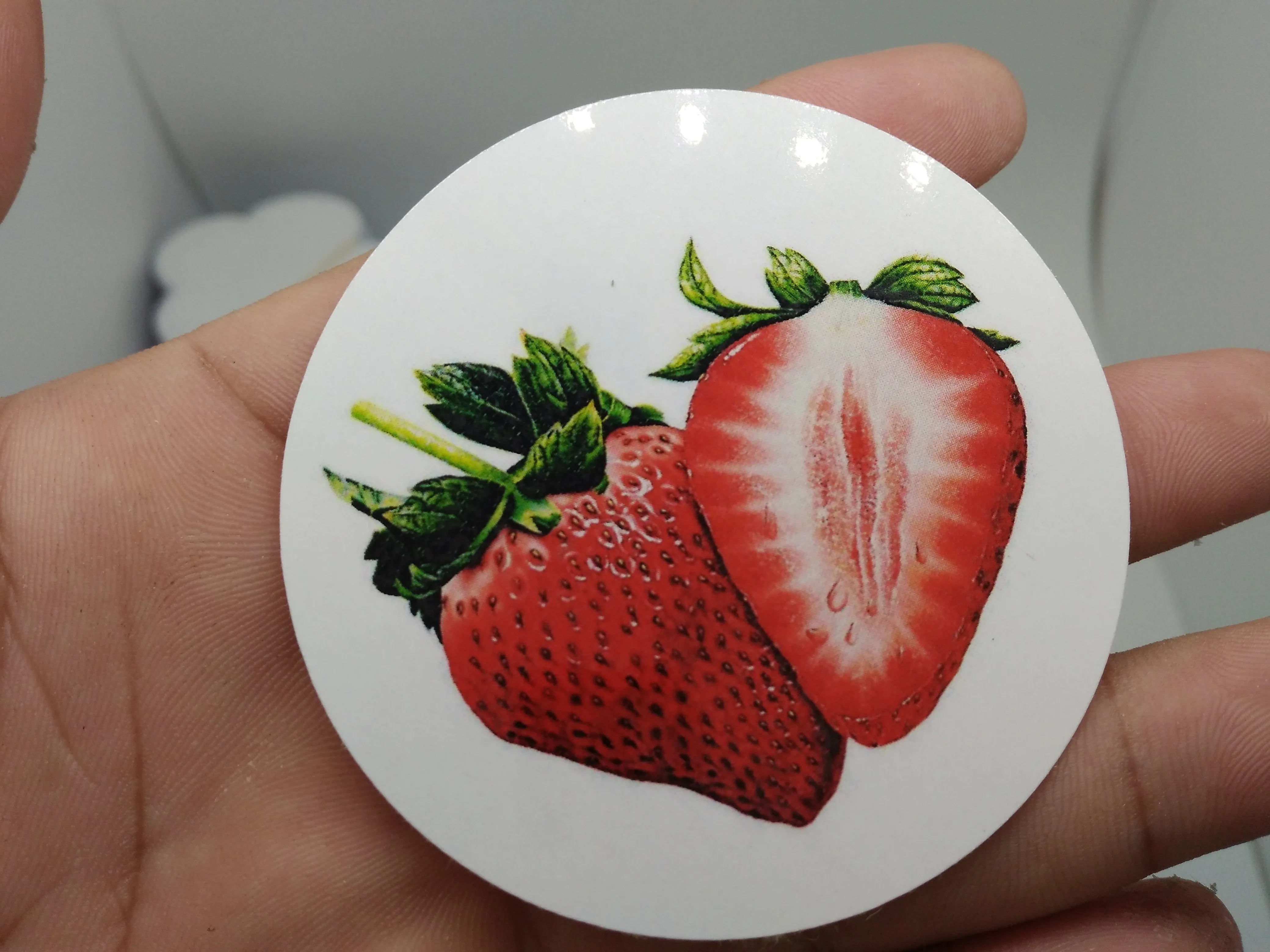 

5cm sticker /color printing die cut individual piece/glossy paper sticker