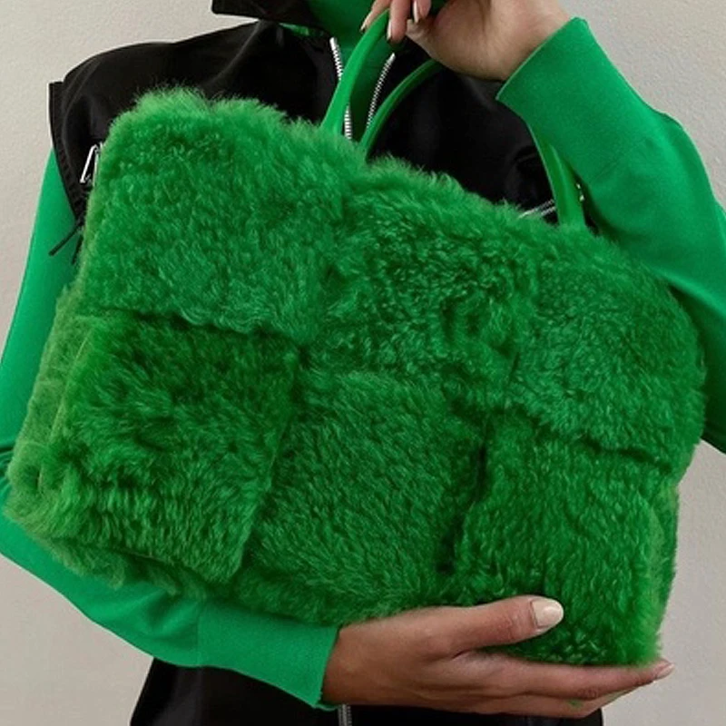 

Brand Designer Plush Shoulder Bag for Women Winter Weave Faux Fur Retro Ladies Purses and Handbags Large Female Top Handle Bags