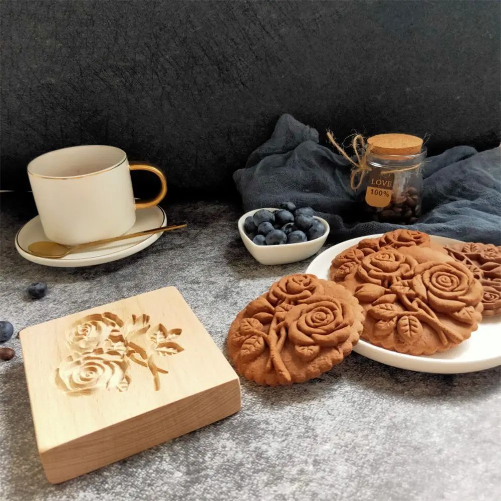 

Christmas DIY Biscuit Mould Wooden Baking Gingerbread Crispy Cookie Mold Cutter Pastry Mould Kitchen Baking Embossing Tool