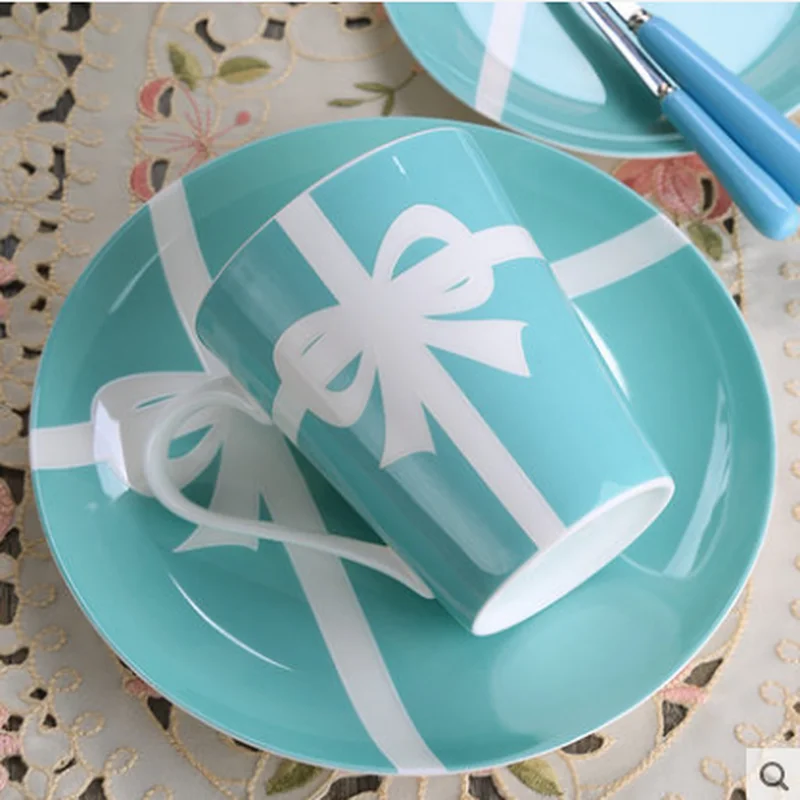 Кружка бант из костяного фарфора качественная синяя Свадебная посуда