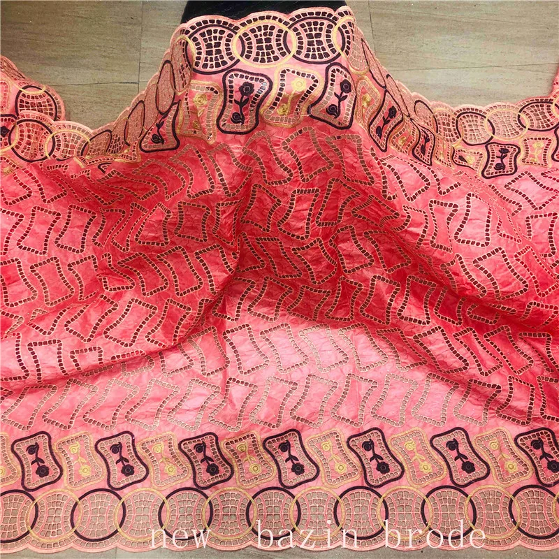 

new bazin brode 2020 eyelet stones bazin riche lace fabric for women party dress good quality nigerian lace for dress A32JU247