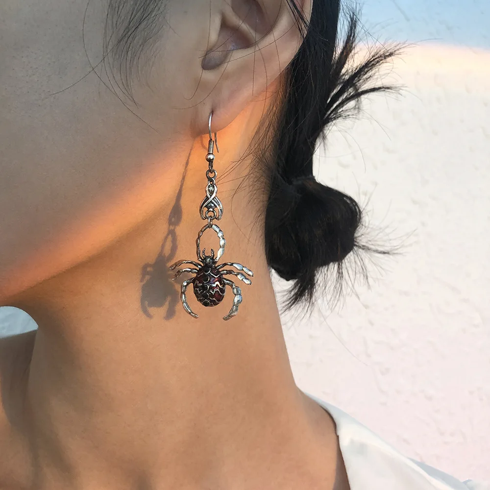 

Retro Halloween Red Spider Long Hanging Earrings For Women Punk Exaggerated Drop Oil Eardrop Piercing Ear Jewelry Accessories