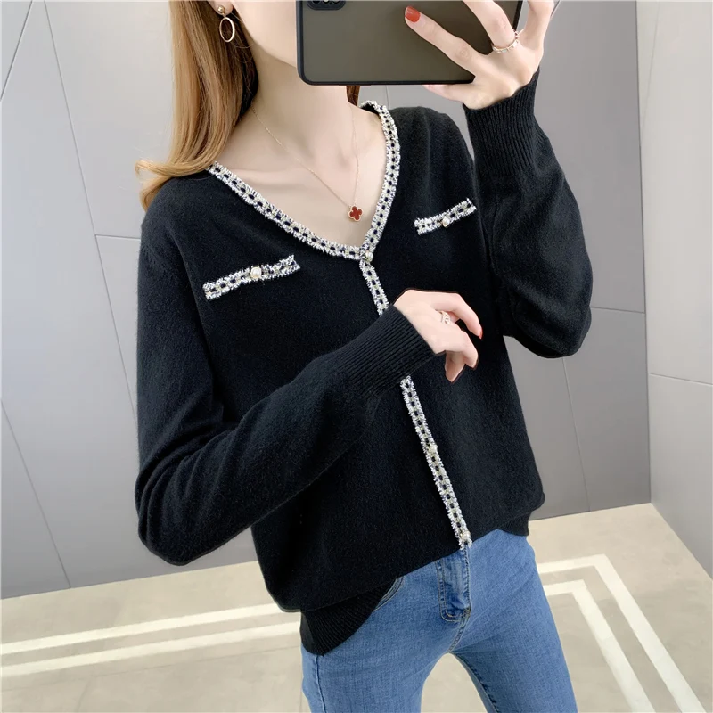 Пуловер с V-образным вырезом и карманами № 3 |