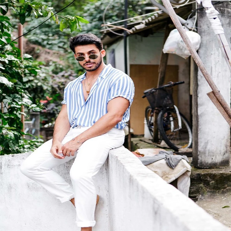 Летняя мужская рубашка в синюю полоску с коротким рукавом Повседневная стиле