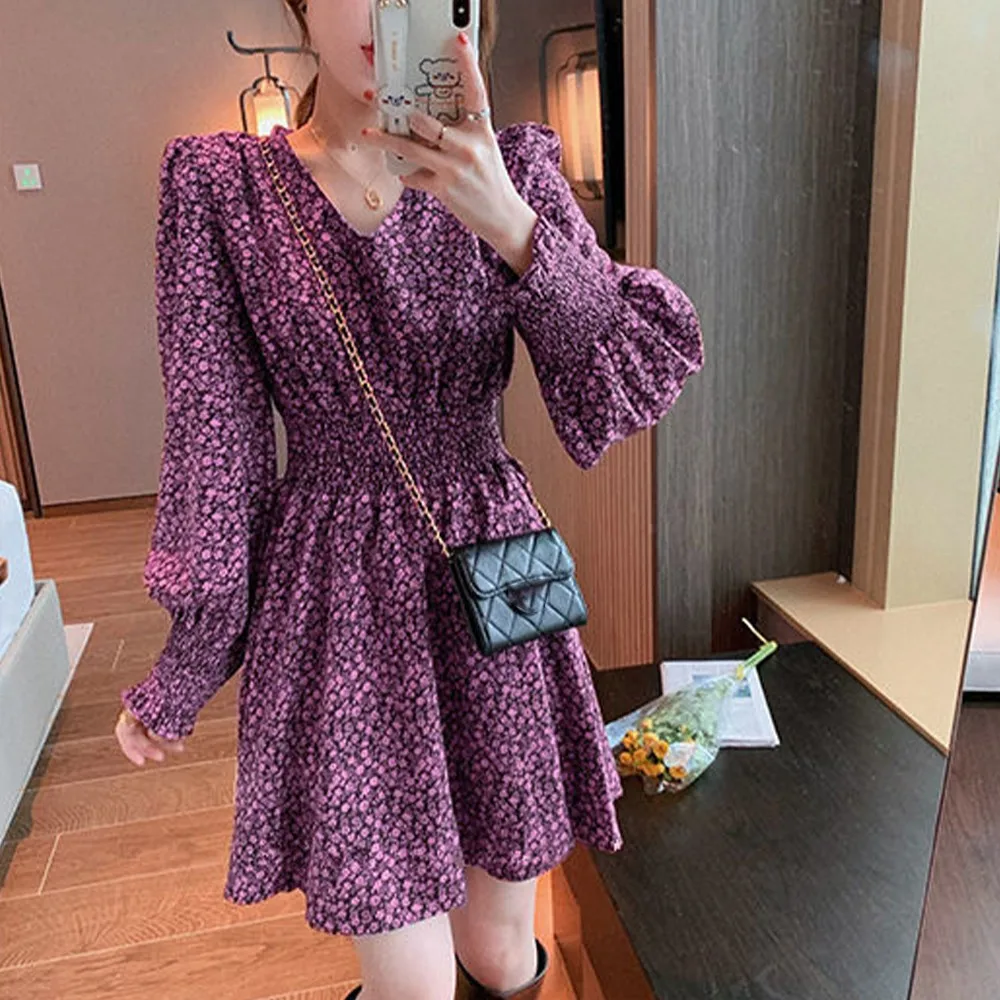 

Fashion Women Floral Dresses Puff Sleeve V Neck High Waist Elastic A-line Ladies Party Dress Vintage Hot Dress Korean Clothing