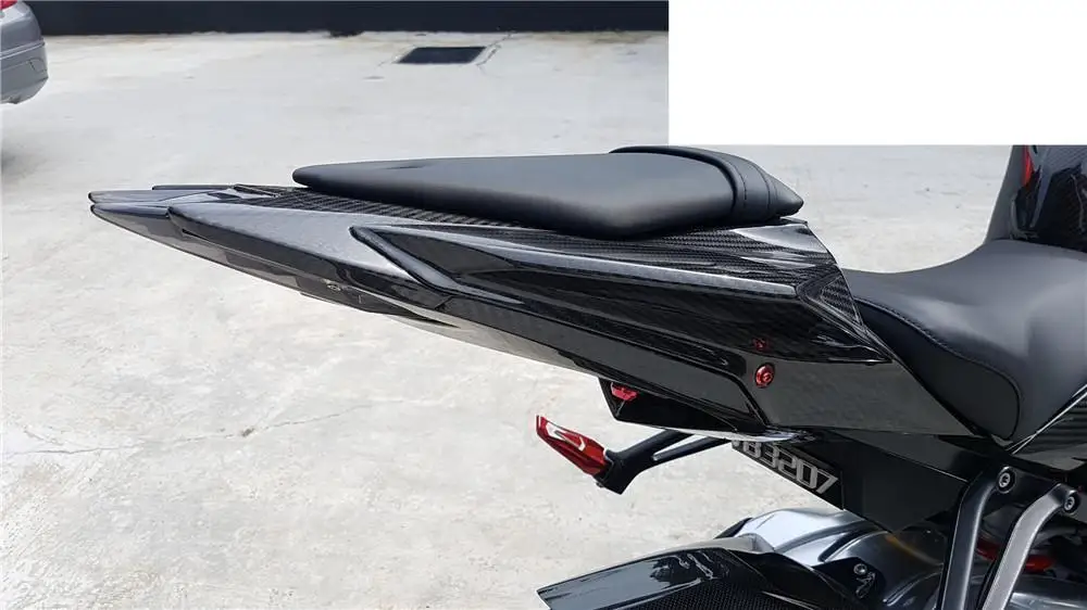 Настоящее углеродное волокно Мотоцикл Хвост заднего сиденья обтекателя Обложка