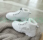 Женские зимние ботинки, новинка 2021, Модная стильная обувь с высоким верхом, Повседневная Женская водонепроницаемая теплая Женская Высококачественная обувь белого и черного цвета