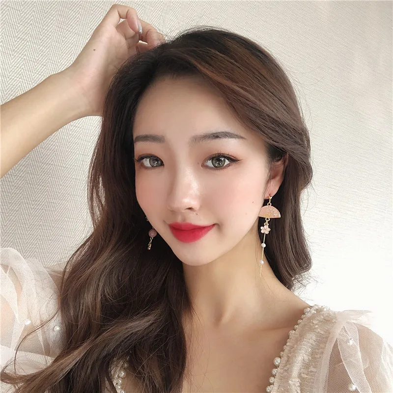 Новые асимметричные серьги с цветами и бахромой модные ювелирные украшения для