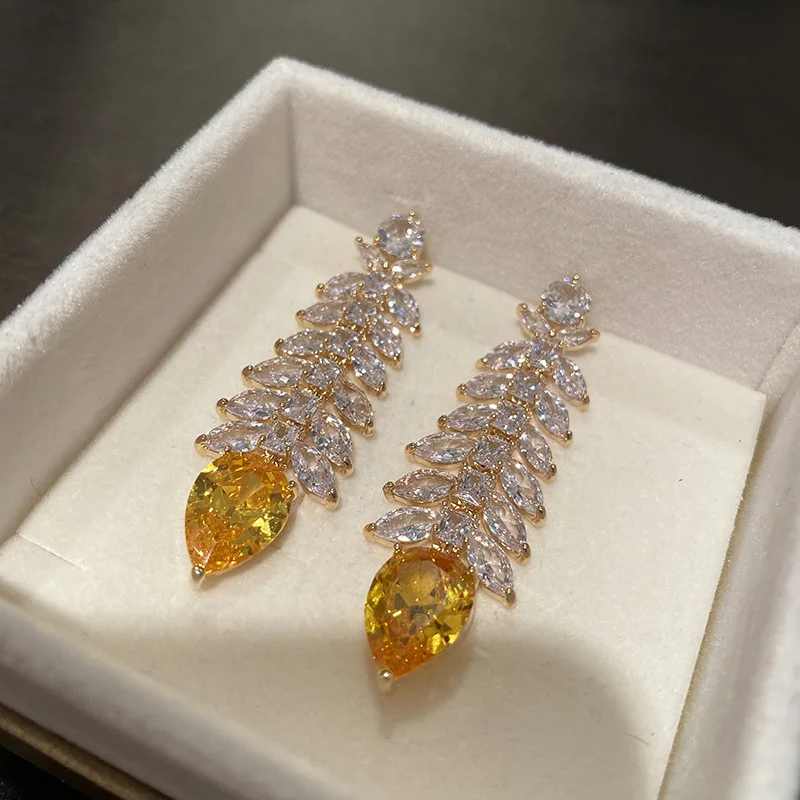 

Luxury Diamond Inlay Earrings 2021 Trend For Women Personality Long Hanging Earrings Europe And America Exquisite Holiday Gifts