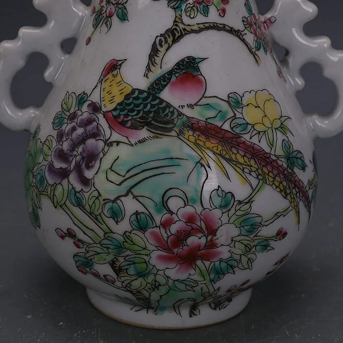 Цилиндрическая ваза Qing Ju Ren Tang с пастельным рисунком цветов и птиц коллекционные