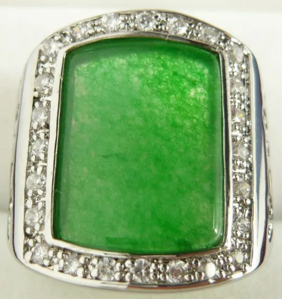 

Кольцо из натурального нефрита с серебряным покрытием (#9.10.11)