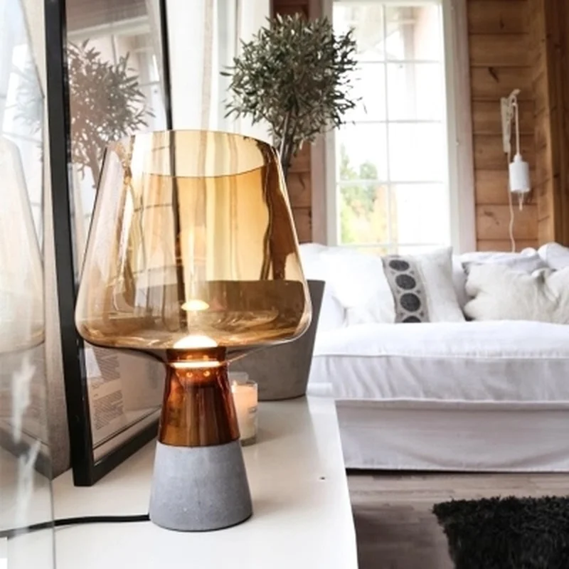 Скандинавский светильник для стола прикроватный кабинета гостиной настольная