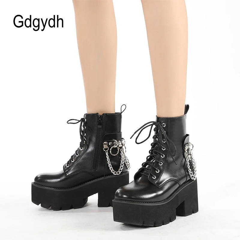 Gdgydh Goth Platform Chunky Heels Combat Boots for Women Metal Chain Halloween Comfy Black Goth Heeled Boots Wide Calf