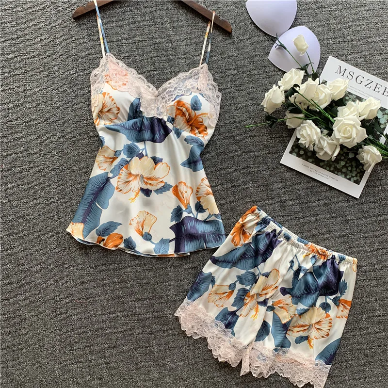 

Summer 4 Pcs Set Women Pyjama Flower Satin High Quality Lace Sexy Sleepwear With Chest Pad Pajamas Sexy V-Neck Home Clothing Set