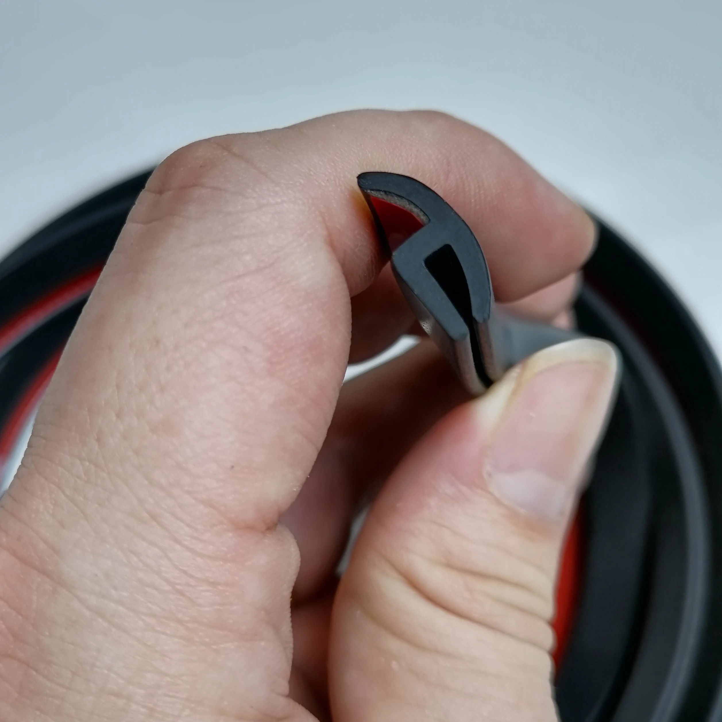 Резиновое уплотнение ветрового стекла самоклеящаяся Пылезащитная