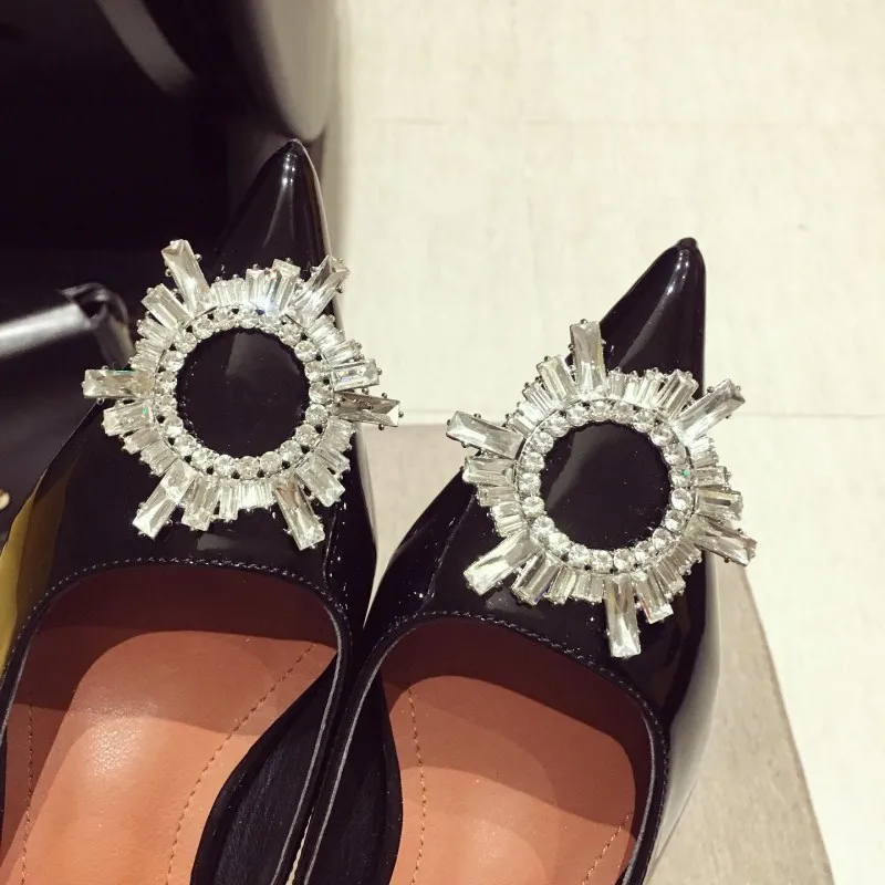 Модельные туфли-лодочки Женские шлепанцы на каблуке с пряжкой в виде единорога