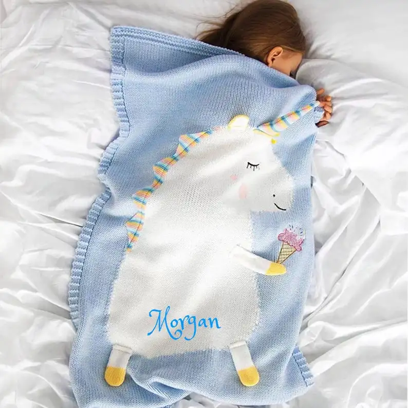 Online JUANNAI Baby Baby Deken Breien Roze Eenhoorn Personalizzato Monogramma Geborduurde Regalo Doccia Bambino Caldo Decooper Inbaker
