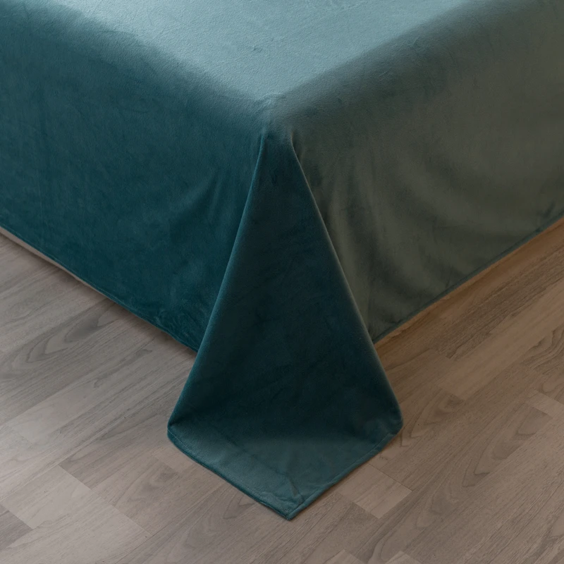 

New Luxury Lace Bedding Set Winter Warm Velvet Fabric Duvet Cover Set Sheet Pillowcase Super Soft Cute Flower Embroidery Bed Set