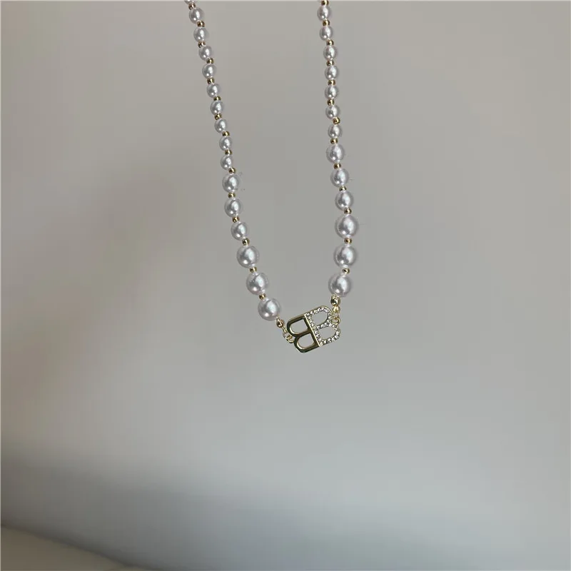 

Luokey New Retro Women Pearl Choker Necklace Wedding Party Letter B Necklace Crystal Punk Collar Jewelry Bijoux Femme Girls Gift