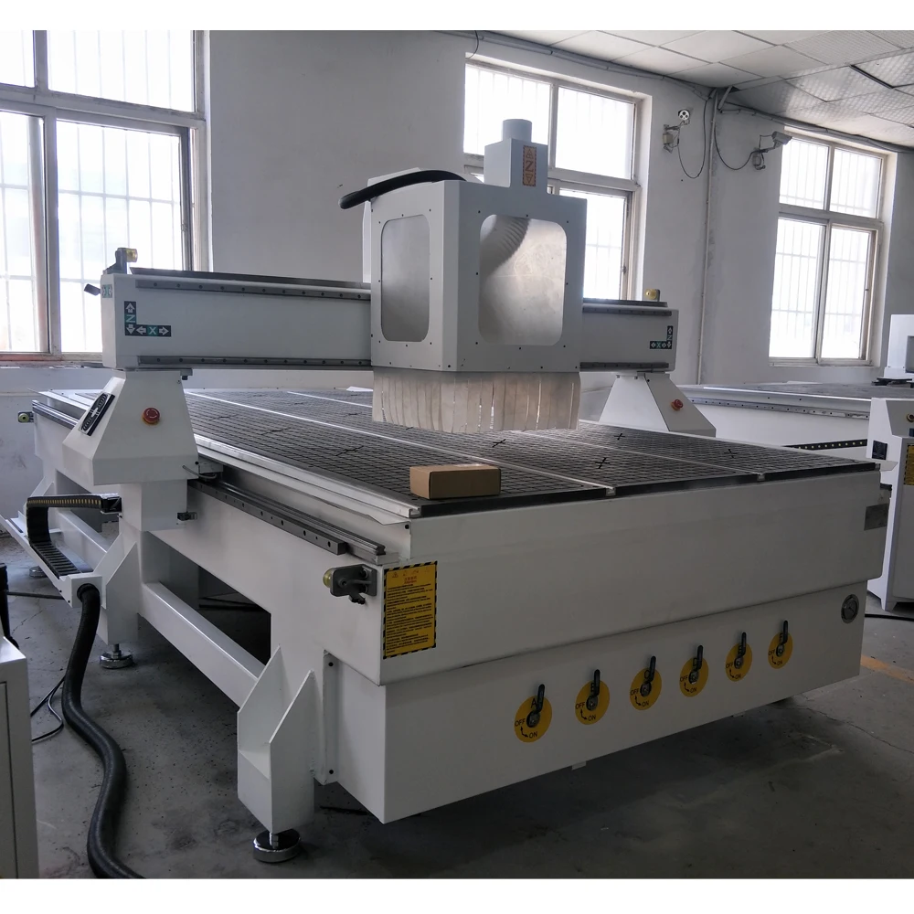 Недорогая цена 1325 4-осевой 3d фрезерный станок с ЧПУ для резки древесины