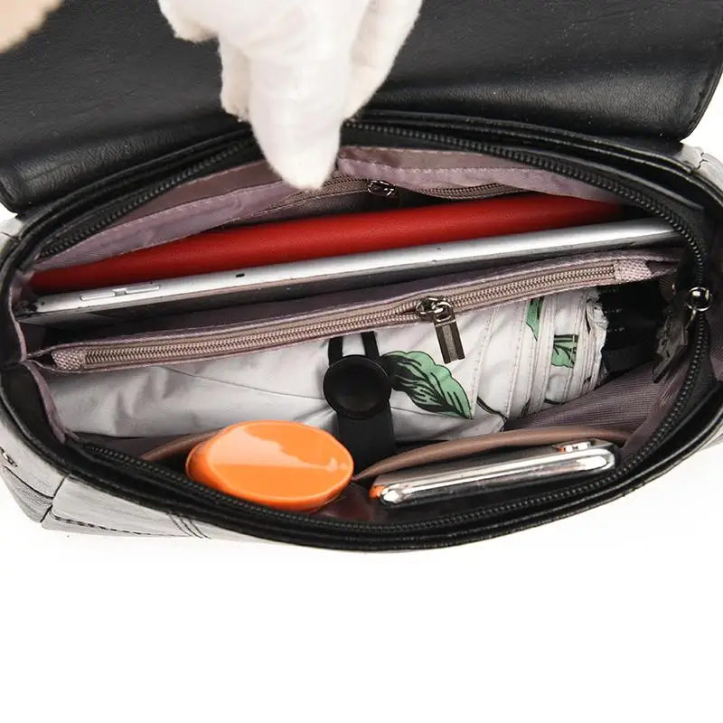 

Rivet Decoration Soft Leather Flap Shoulder Bag for Women Underarm Small Square Bags Female Solid Color Plaid Crossbody Bags Sac