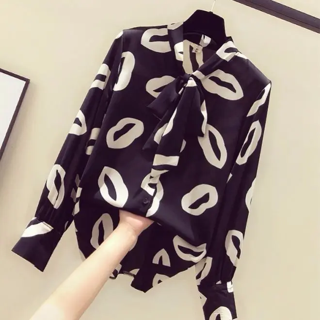 

2021 spring and Autumn New Korean style versatile top long sleeve thin loose bottomed shirt female
