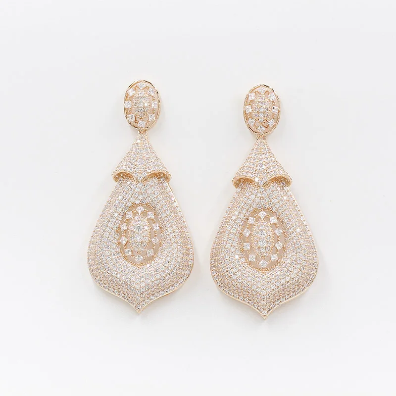 Золотые Подвесные серьги из Дубая 18 карат розового золота с кисточками