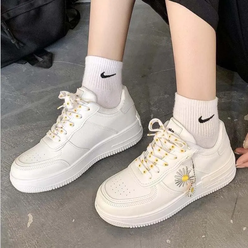 Women's Shoes Thick Bottom Casual Shoes Sports Shoes High Quality Board Shoes Women Sneakers 2021 zapatillas mujer