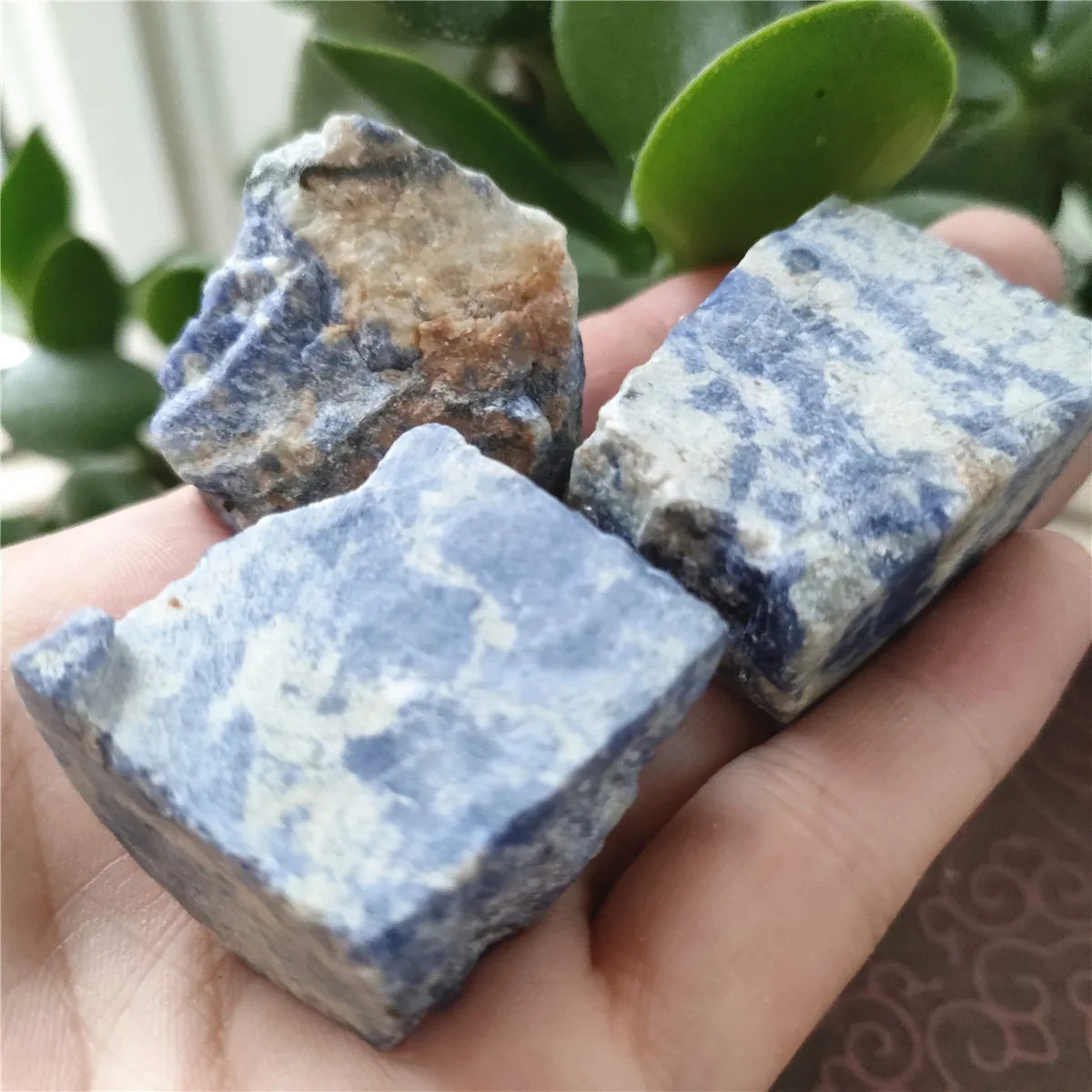 

3pcs natural crystal, lapis lazuli original stone, quartz crystal, mineral jewelry, aromatherapy raw material, home decoration