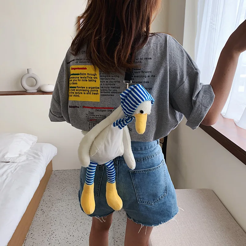 

Cute duck plush bag female new ins cartoon doll shoulder bag personality girl student messenger doll bag