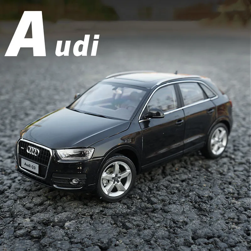 Изысканная оригинальная модель 1:18 из сплава Q3 внедорожника искусственного
