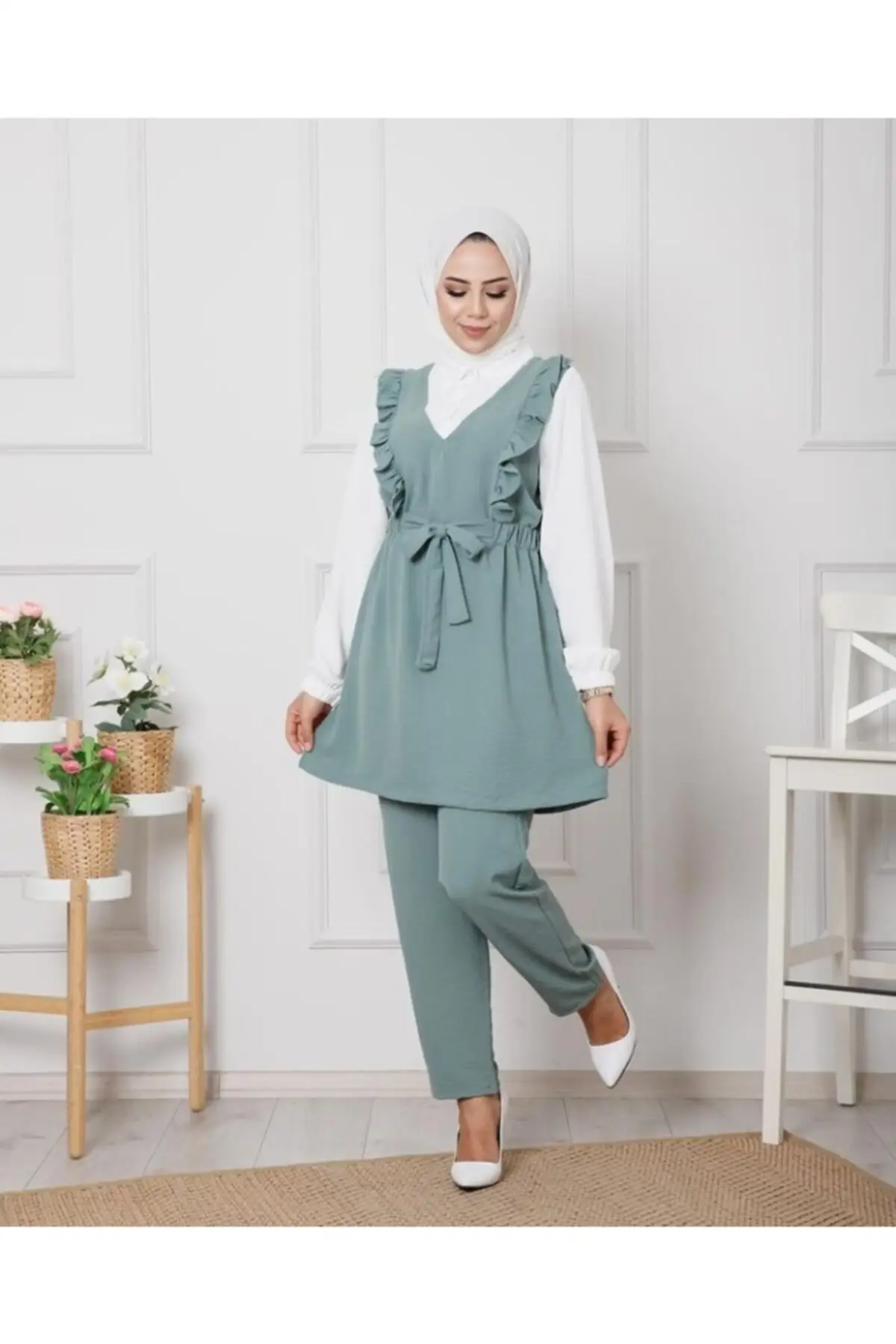 

Women's Front Ruffled Shirt Green Team Detailed Binary Women Muslim Suit
