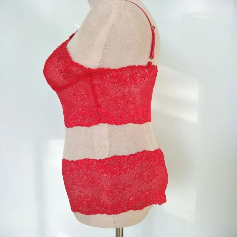 Сексуальный комплект с бюстгальтером открытой спиной и кружевной застежкой